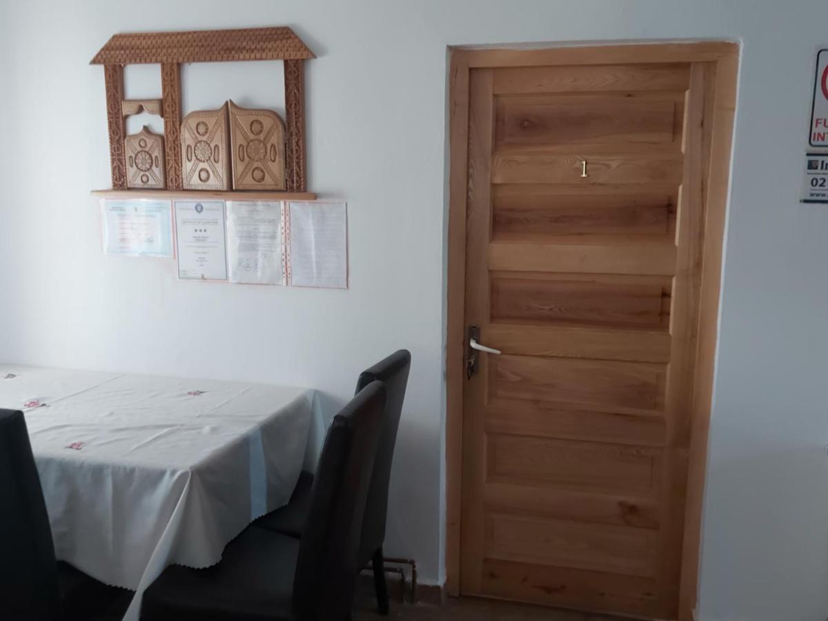 Pensiunea Schilacy Grosii Tiblesului Exteriör bild