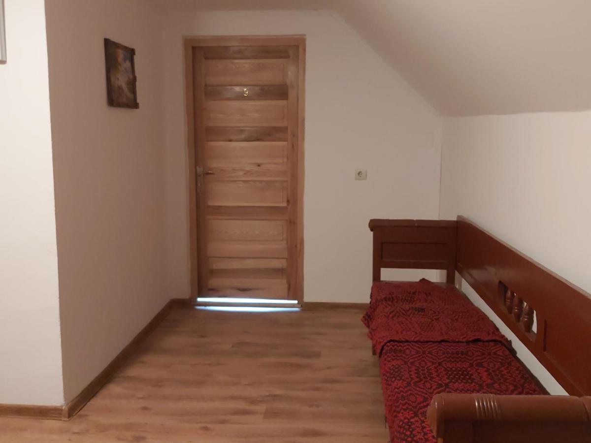 Pensiunea Schilacy Grosii Tiblesului Exteriör bild